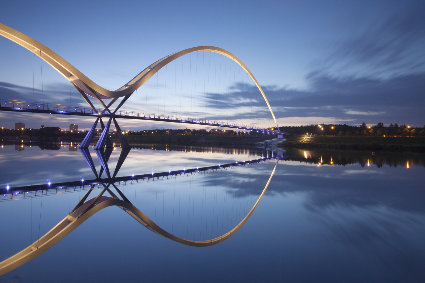 Infinity-Bridge