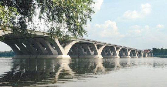短消息 | 主跨74m人行桥10小时建完！