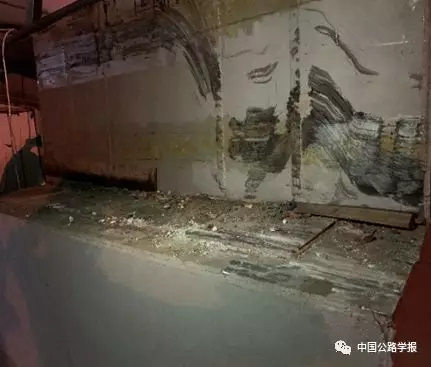 图4-3 盖梁划痕
