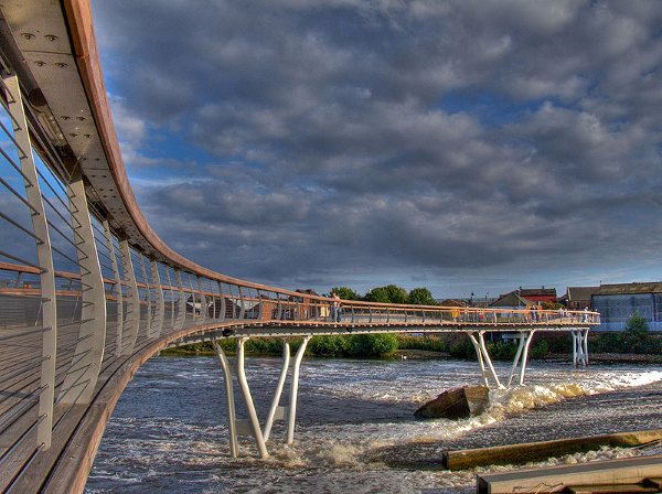 800px-Castleford-bridge